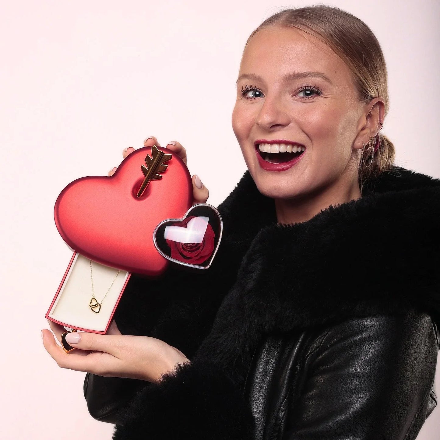 Ewige Liebe & personalisierte Halskette